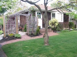 57 Ridgeway Blvd, Bay Shore, NY 11706