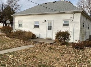 132 Enfield Ave, GILTNER, NE 68841