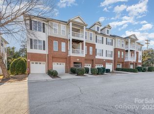 6730 Mallard Park Dr, Charlotte, NC 28262