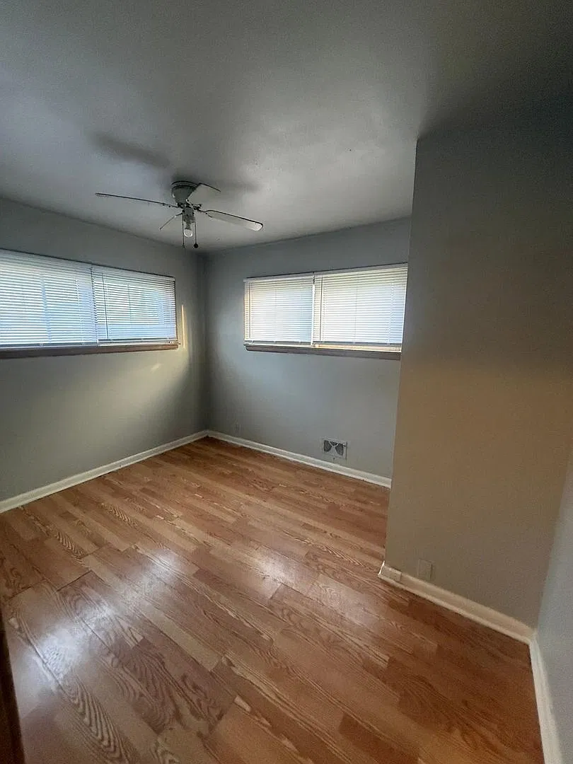 1613 W. Bolivar St — Photo 3