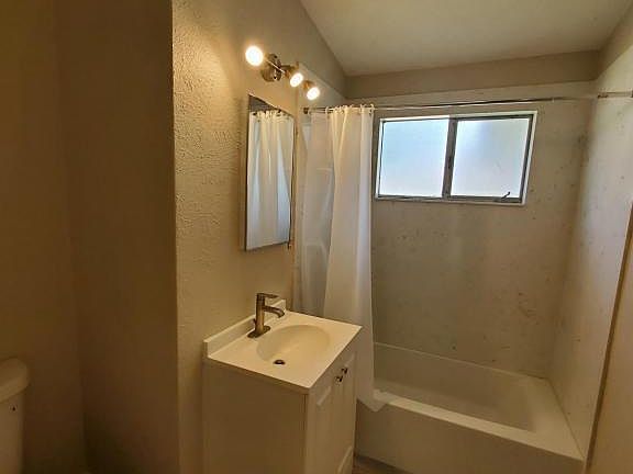 5th image of 6536 Stoneman Dr