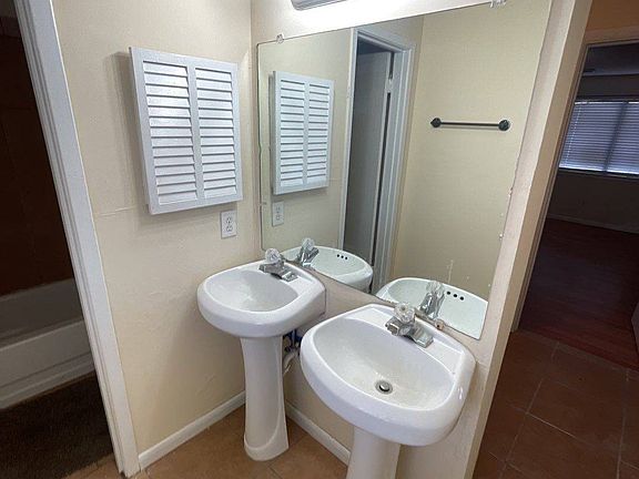 4th image of 3442 High Bridge Dr