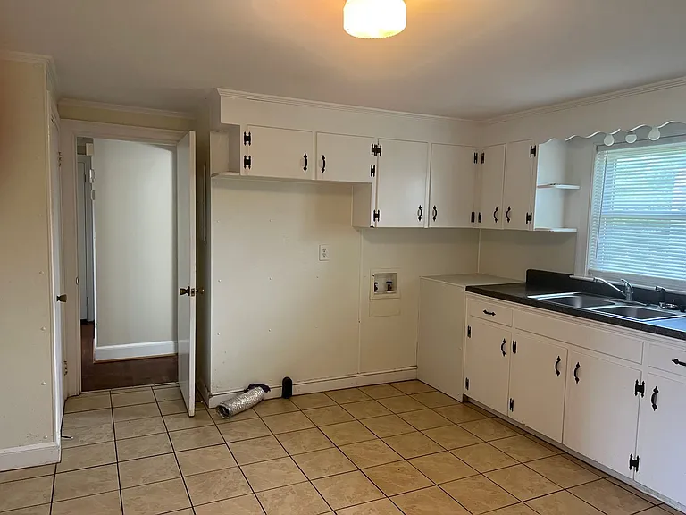 1094 Jonestown Rd — Photo 7