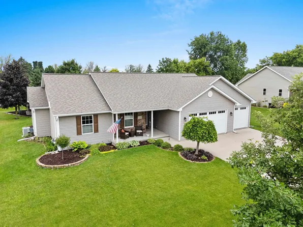 N2369 Heavenly Dr, Greenville, WI 54942