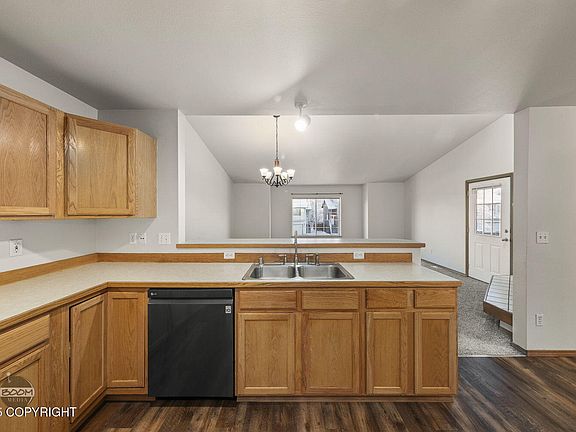 4th image of 12020 Town Park Cir