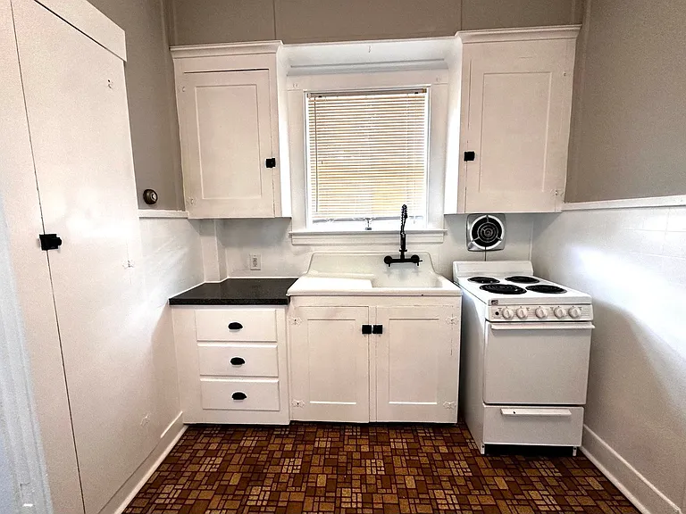 112 Church St #5 — Photo 2