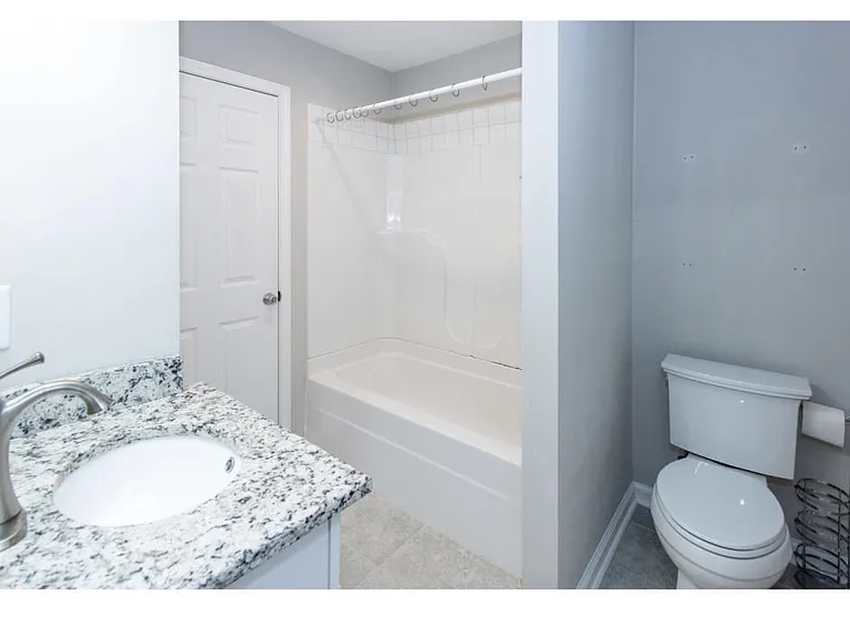 5339 Avery Woods Ln — Photo 10