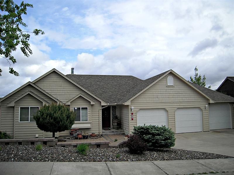 1st image of 250 NW Brandon Dr