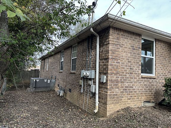 3rd image of 215 Ensley Ave