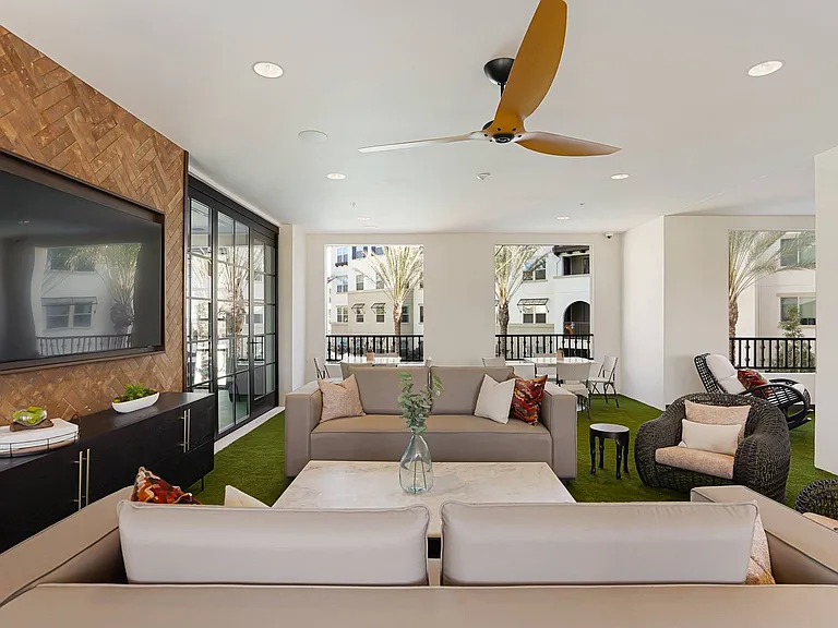 Community area with TV and lounge area