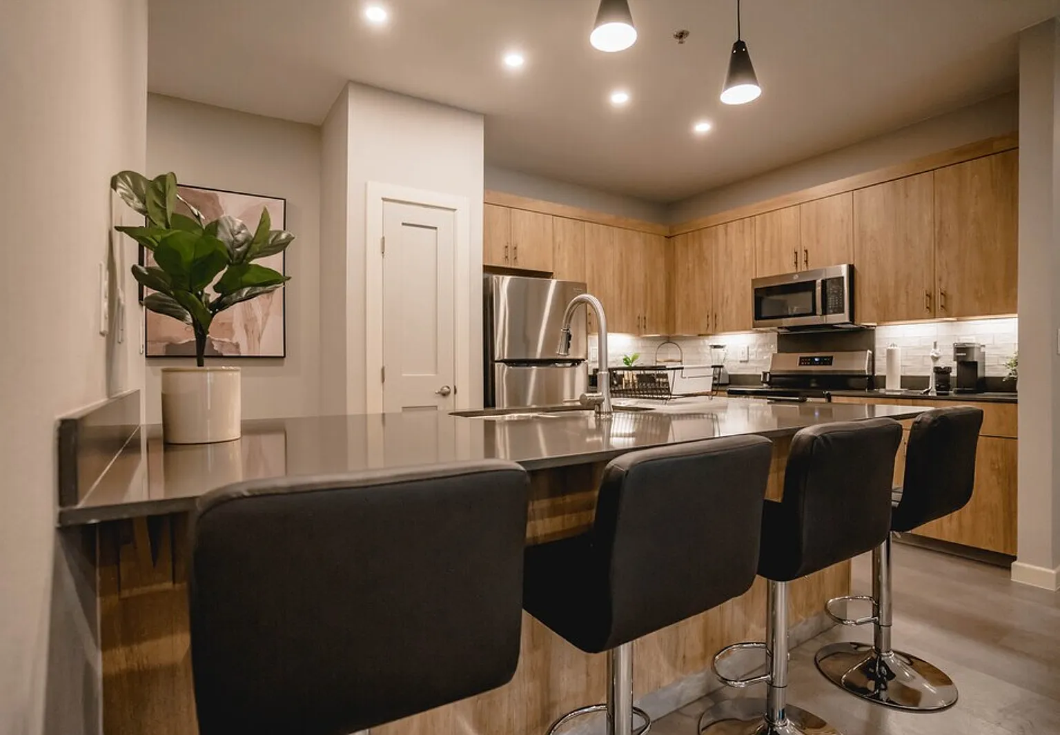 Palma Vista Apartments — Photo 2