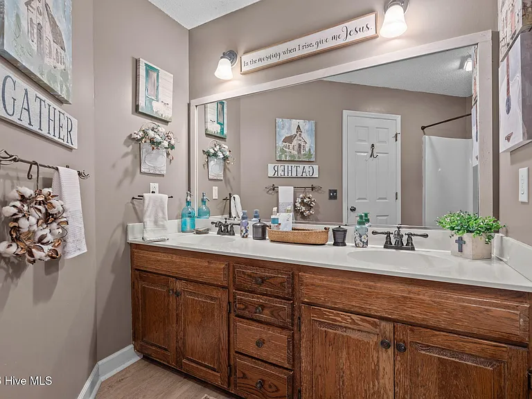 265 Longleaf Dr — Photo 24