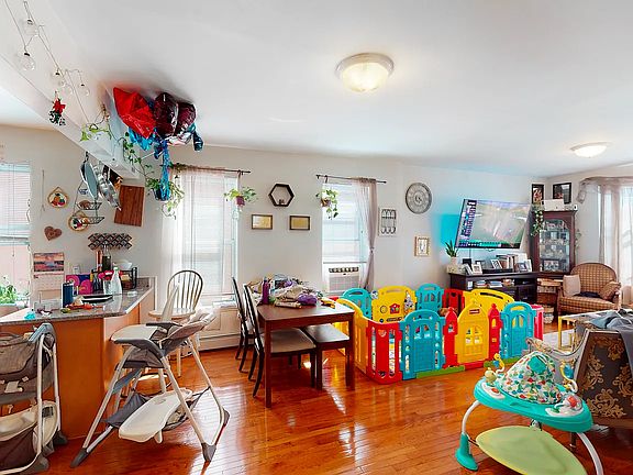 5th image of 23-81 27th St #2FAM