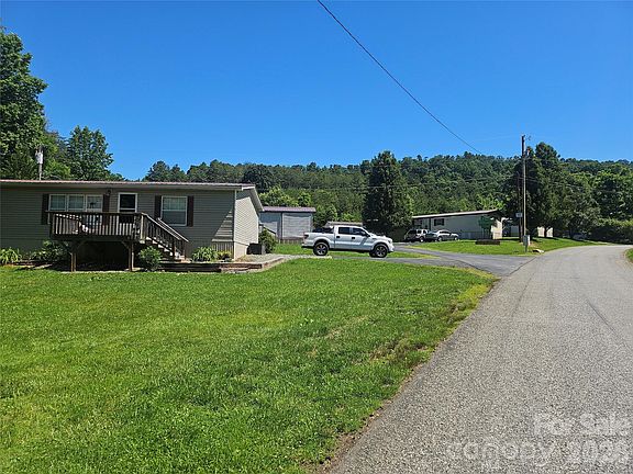 5th image of 8 Mountain View Rd