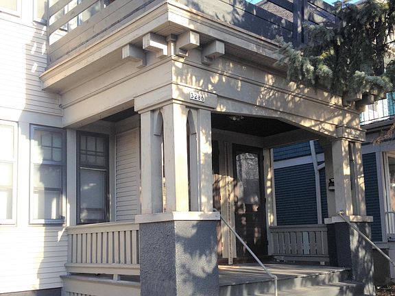 3rd image of 3286 N Oakland Ave