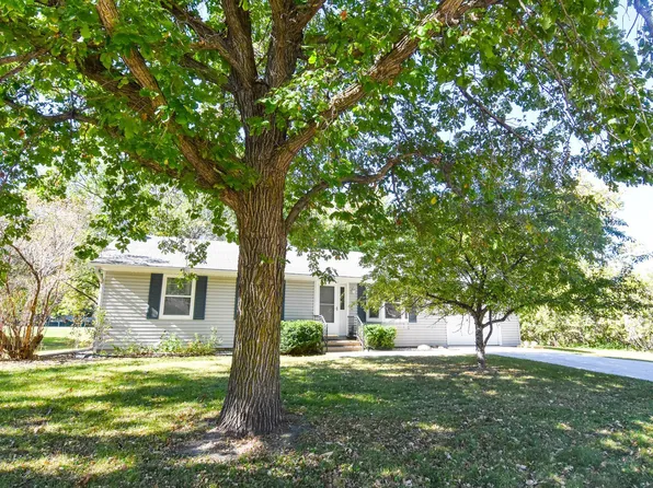 111 Belleville Ct, Thief River Falls, MN 56701