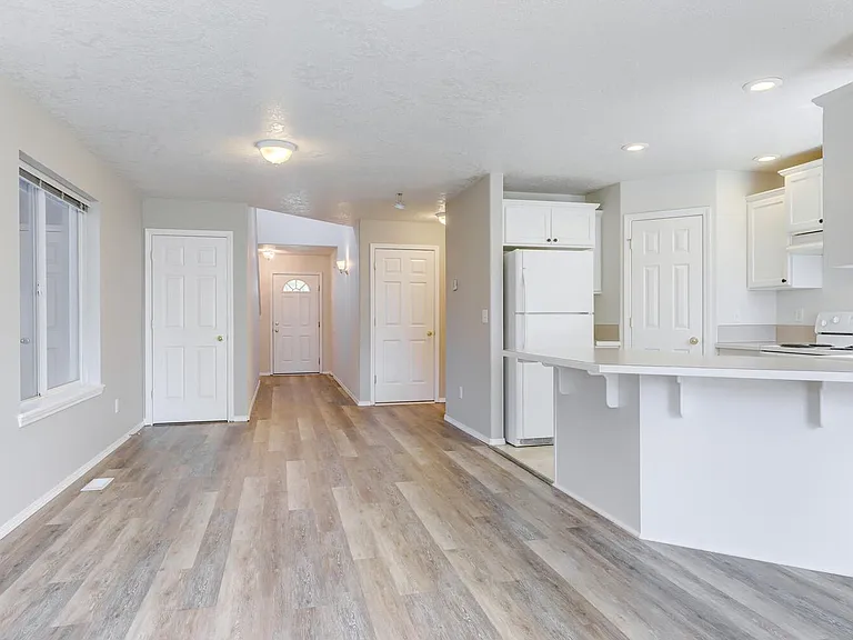 3183 W Cherry Ln — Photo 5