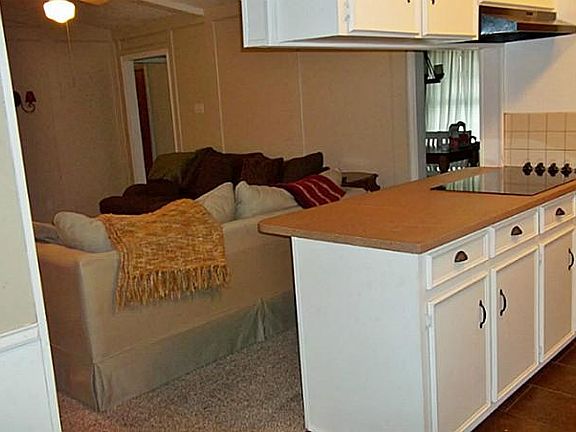 3rd image of 404 E Scotland Dr