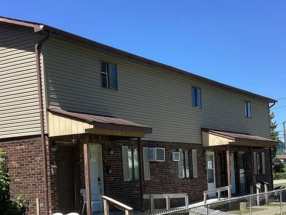 330 E Belle 2_06132024