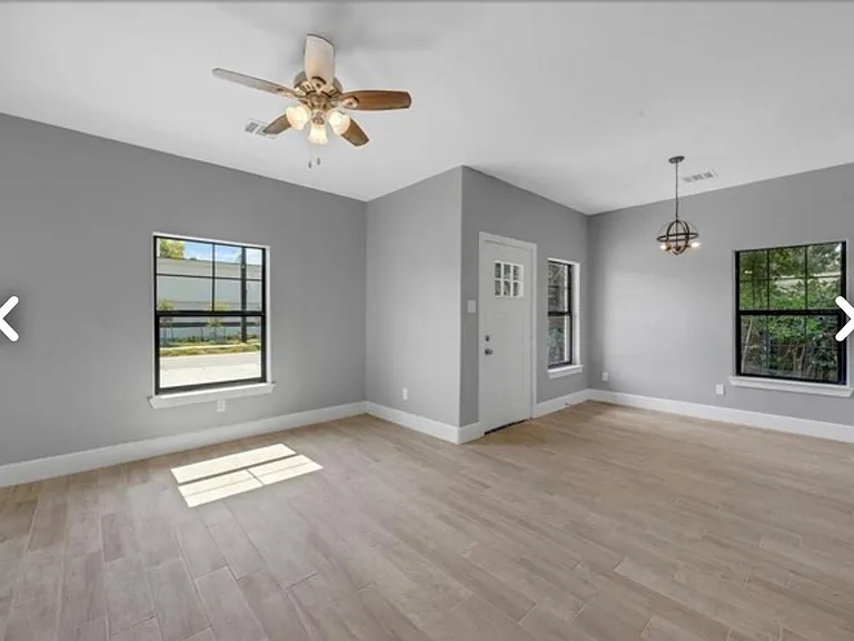 4631 Briscoe St — Photo 7