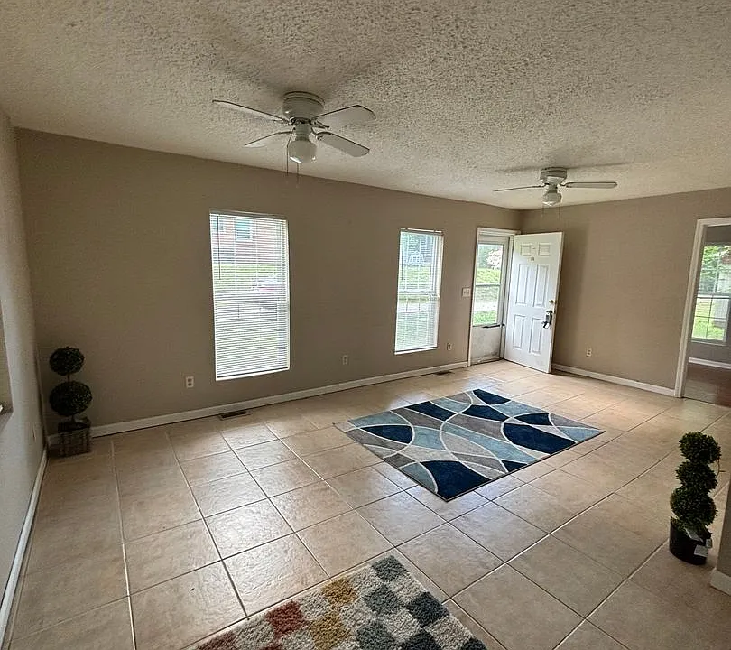 115 S Pindal Cir