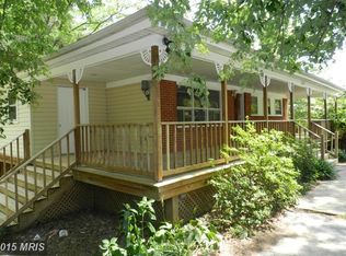 13851 Surrey Dr, Woodbridge, VA 22191