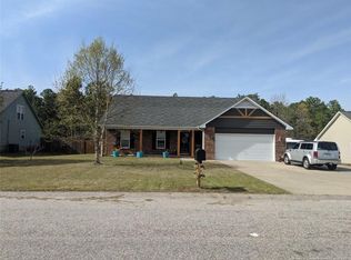 155 Fallingleaf Dr, Raeford, NC 28376