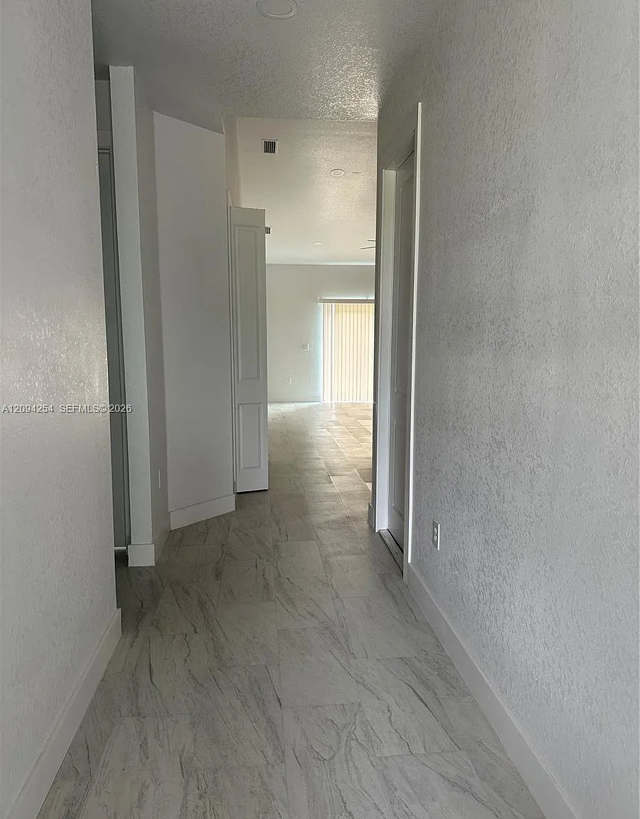 3 bed, 2.0 bath, $1,600 — Photo 3