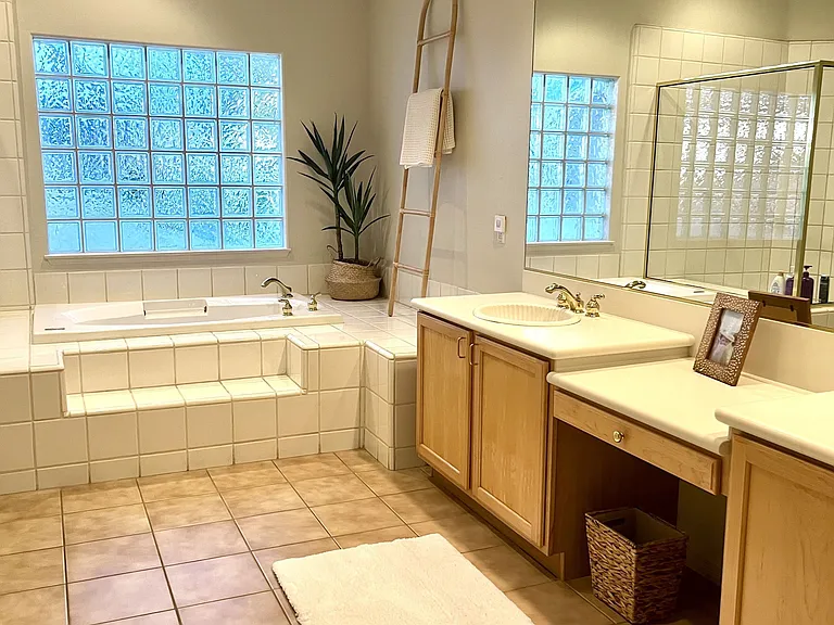 1382 Crystal Ct — Photo 15