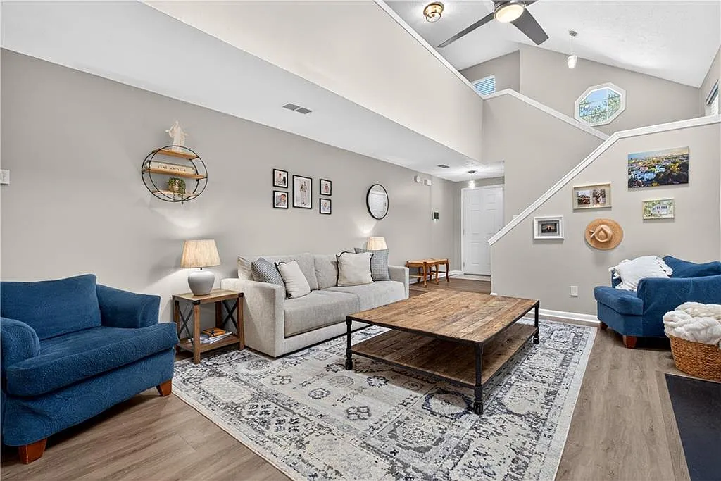 3 bed, 2.5 bath, 1656 sqft, $2,550 — Photo 4
