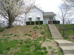 1224 S 4th St, Atchison, KS 66002