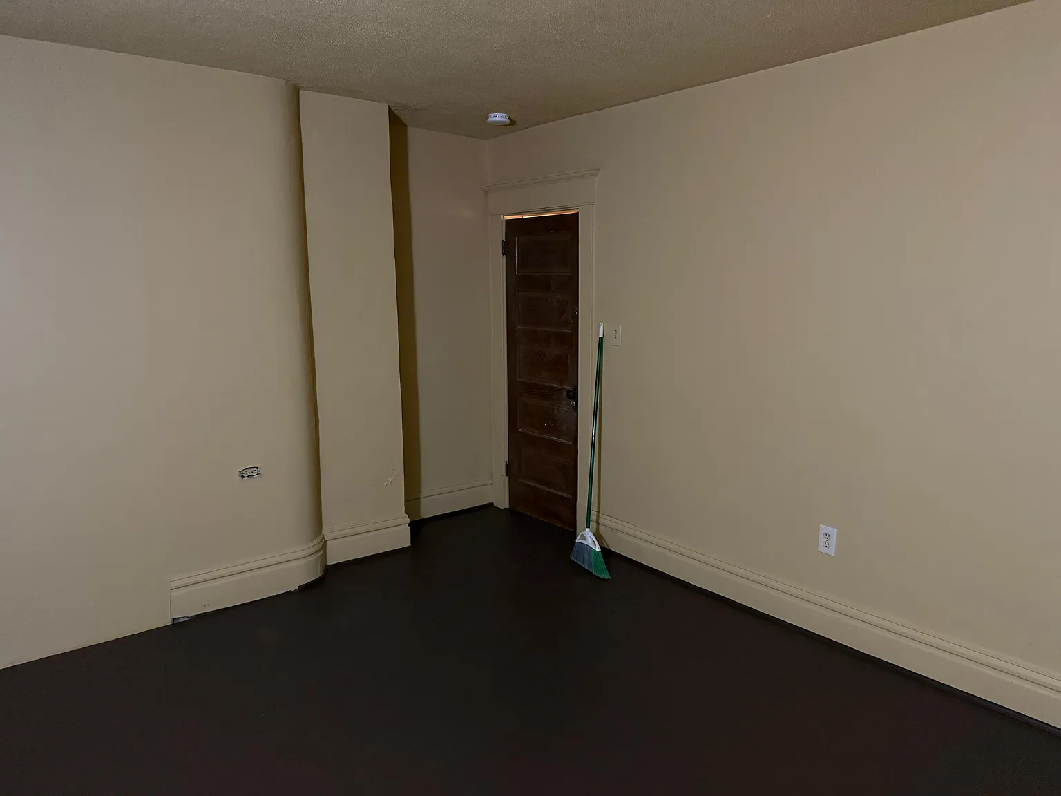 3 bed, 1200 sqft, $950 — Photo 4