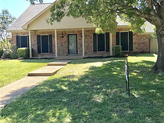 4th image of 207 Buckingham Pl