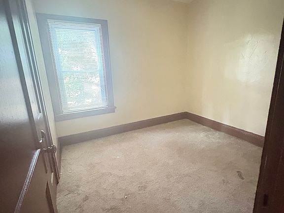 4th image of 8321 Tioga Ave #2