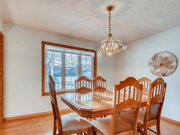 5th image of 12834 Essex Way