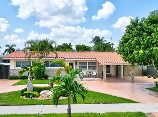 1084 W 50th Pl, Hialeah, FL 33012