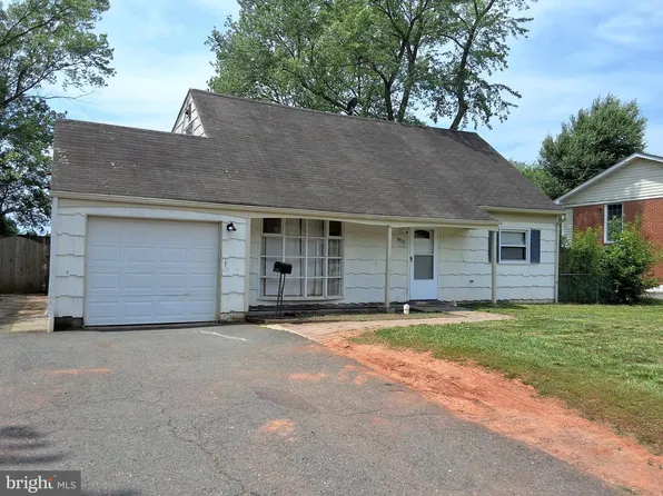 9717 Lomond Dr, Manassas, VA 20109