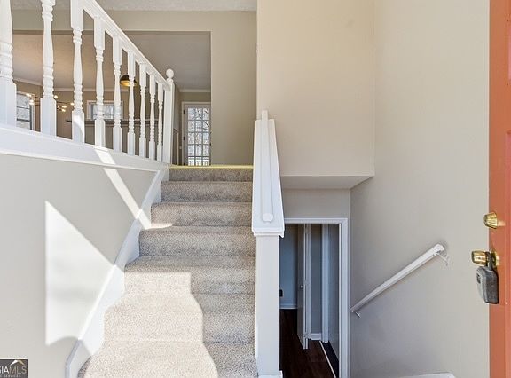 3rd image of 3624 Whitfield Way