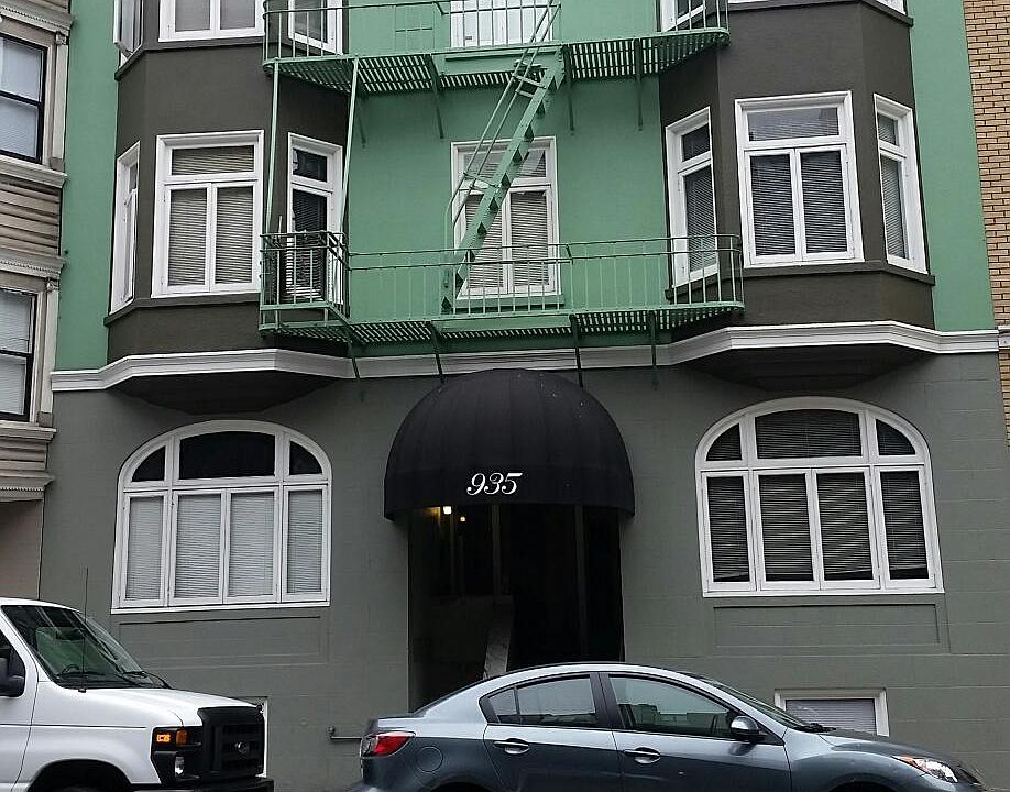 1st image of 935 Pine St APT 10