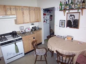 2nd image of 528 Cambridge St #D2