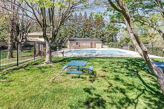 8002 Ensenada Dr — Photo 8