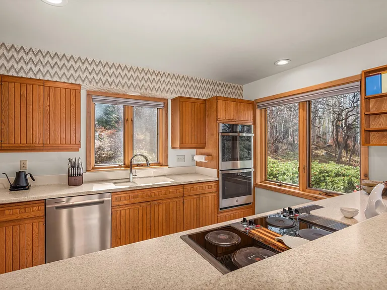28 Larkspur Ln — Photo 19