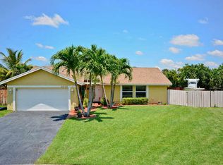 9676 Richmond Cir, Boca Raton, FL 33434