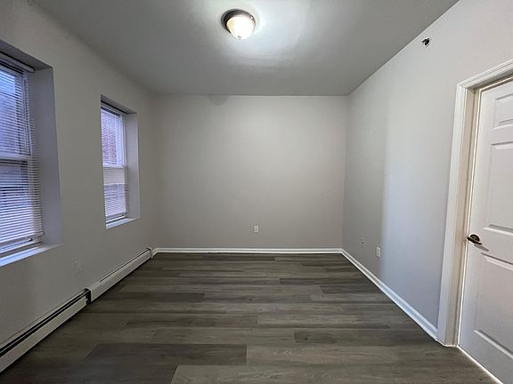 4th image of 22 Emory St #12E