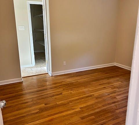 5th image of 5429 Falmouth St