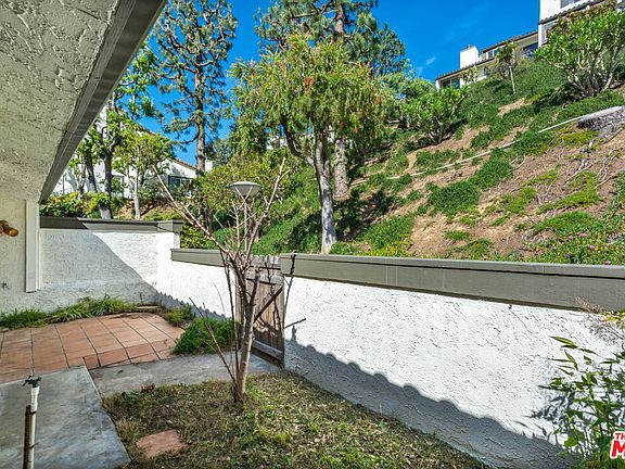 2nd image of 17105 Palisades Cir