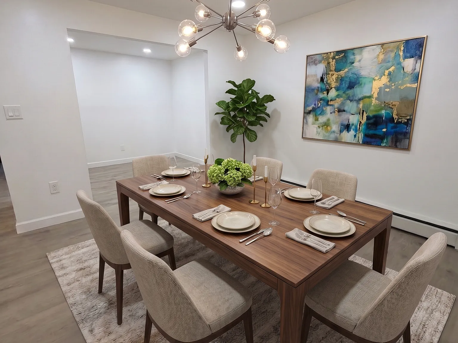 4 bed, 1025 sqft, $3,811 — Photo 4