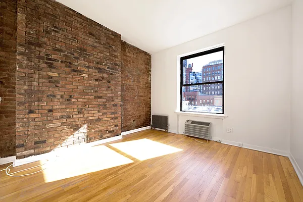 Rented by Buchbinder & Warren | media 13