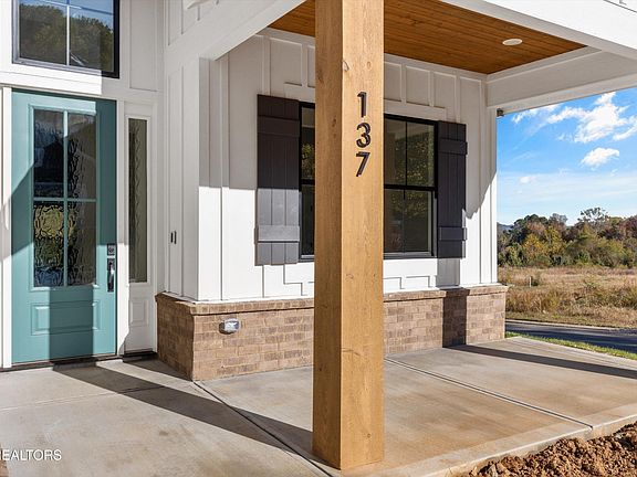 5th image of 137 E Westcott Overlook
