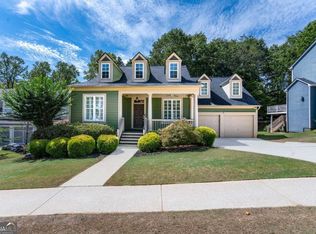 5712 Community Ln, Hoschton, GA 30548